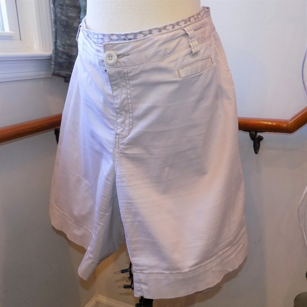 AVENUE Plus Size 18 Khaki Shorts